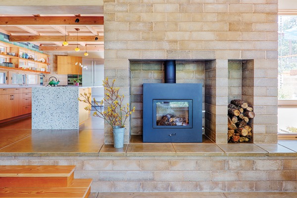 Sustainable building on the Stanford University campus that incorporates Watershed Block – a new form of structural masonry – along with reclaimed timber and barnwood siding to demonstrate the beauty and utility of wise resource reuse. The architect specified stacked bond with deeply raked horizontal joints using three different block dimensions. The Watershed Block’s hue is inspired by the rich reddish-brown sandstone that underlies the Stanford campus. Image credit: ©SkyHawk Photography – Brian Haux